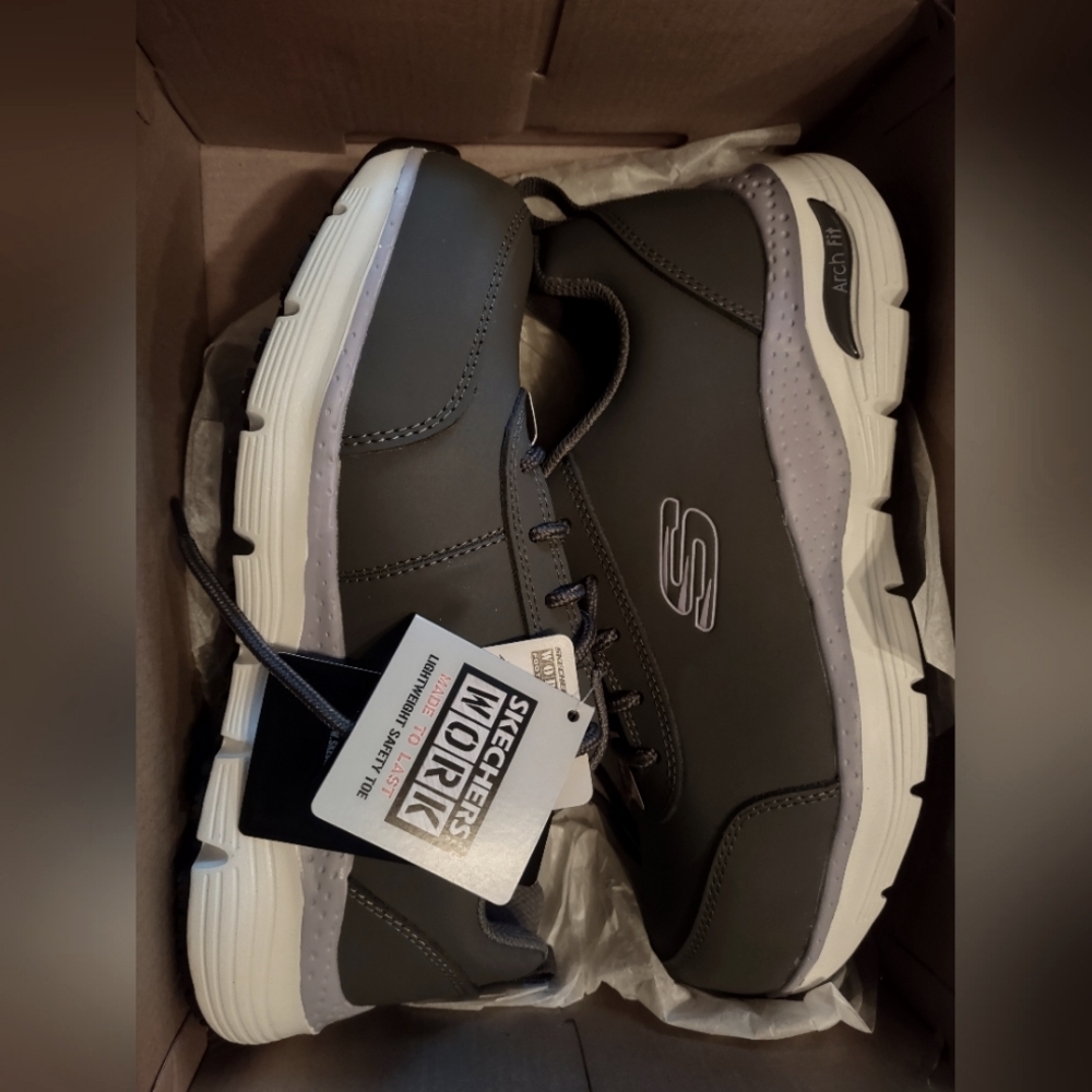 Sketchers slip resistant work shoes